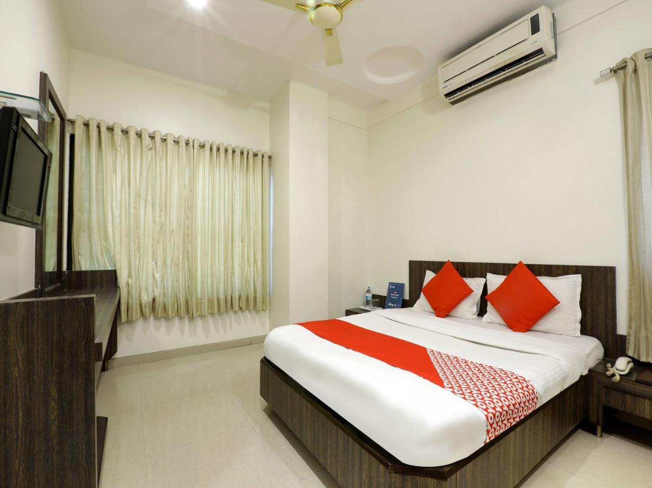 Oyo 4198 Hotel Shri Sai Murli Shirdi Exteriör bild