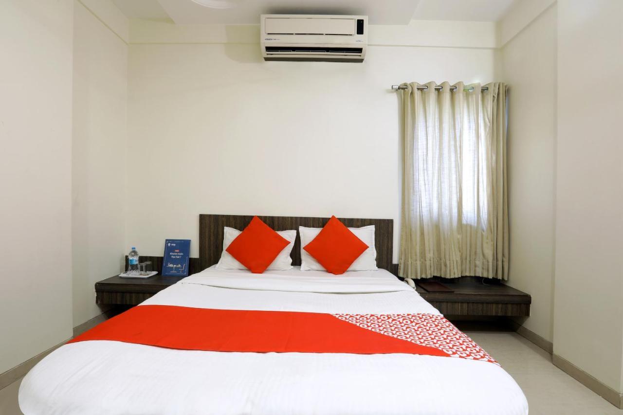Oyo 4198 Hotel Shri Sai Murli Shirdi Exteriör bild