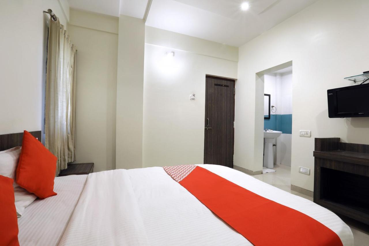 Oyo 4198 Hotel Shri Sai Murli Shirdi Exteriör bild